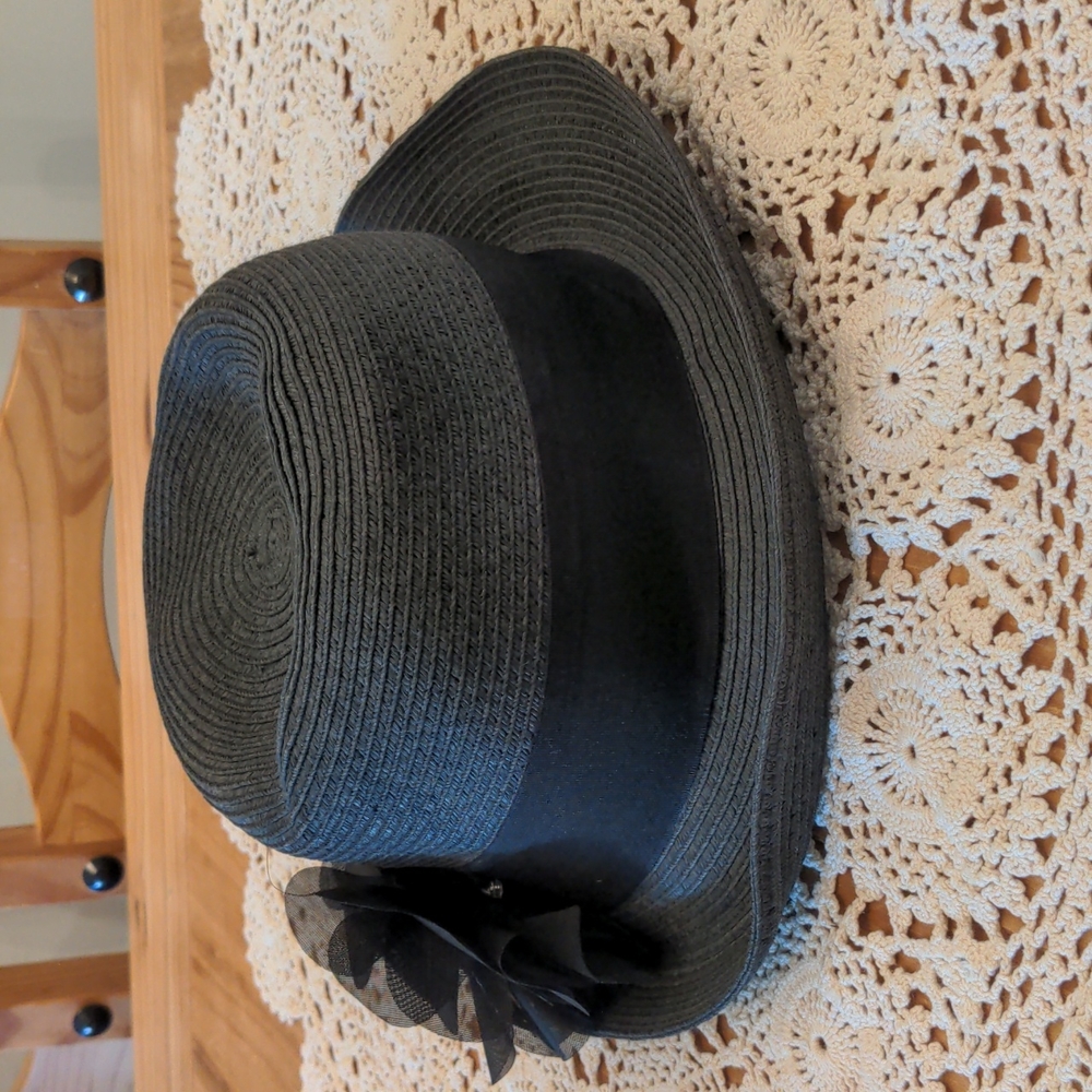 NWT Nine West Charcoal Gray UPF 50+ Packable Sun Hat With Removable Flower Pin